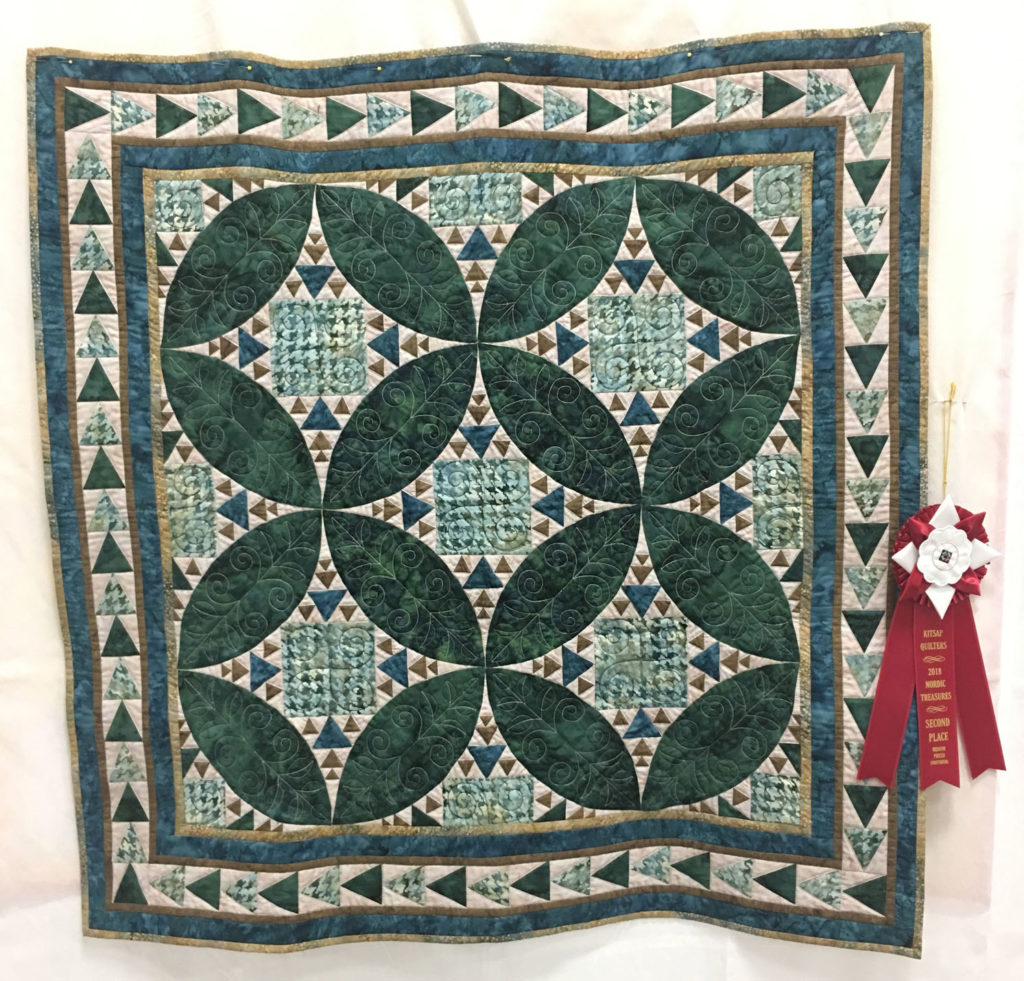 517 “Emerald Rings” by Debi Snyder, 2nd Place Medium Individual Quilt, 2018 Kitsap Quilt Show
